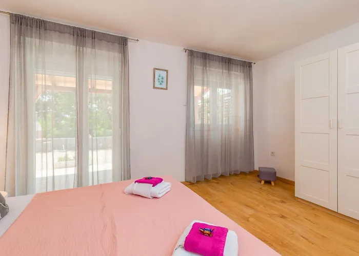 Apartman Lora