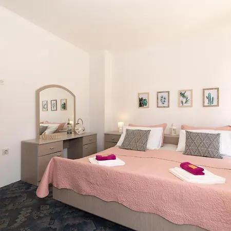 Lora Apartment