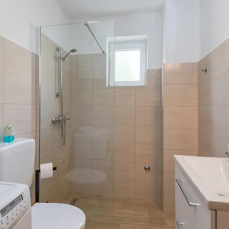 Lora Apartment